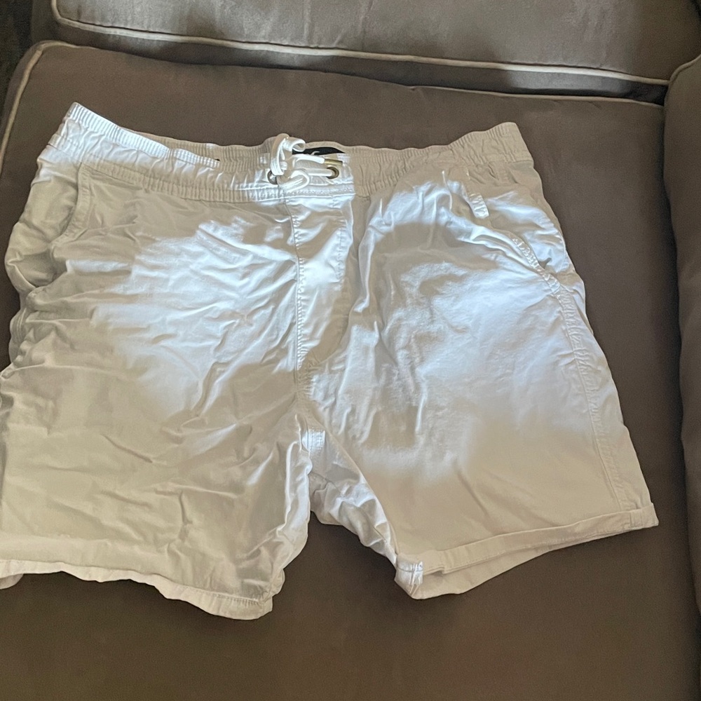 Hollister Men's White Athletic Shorts